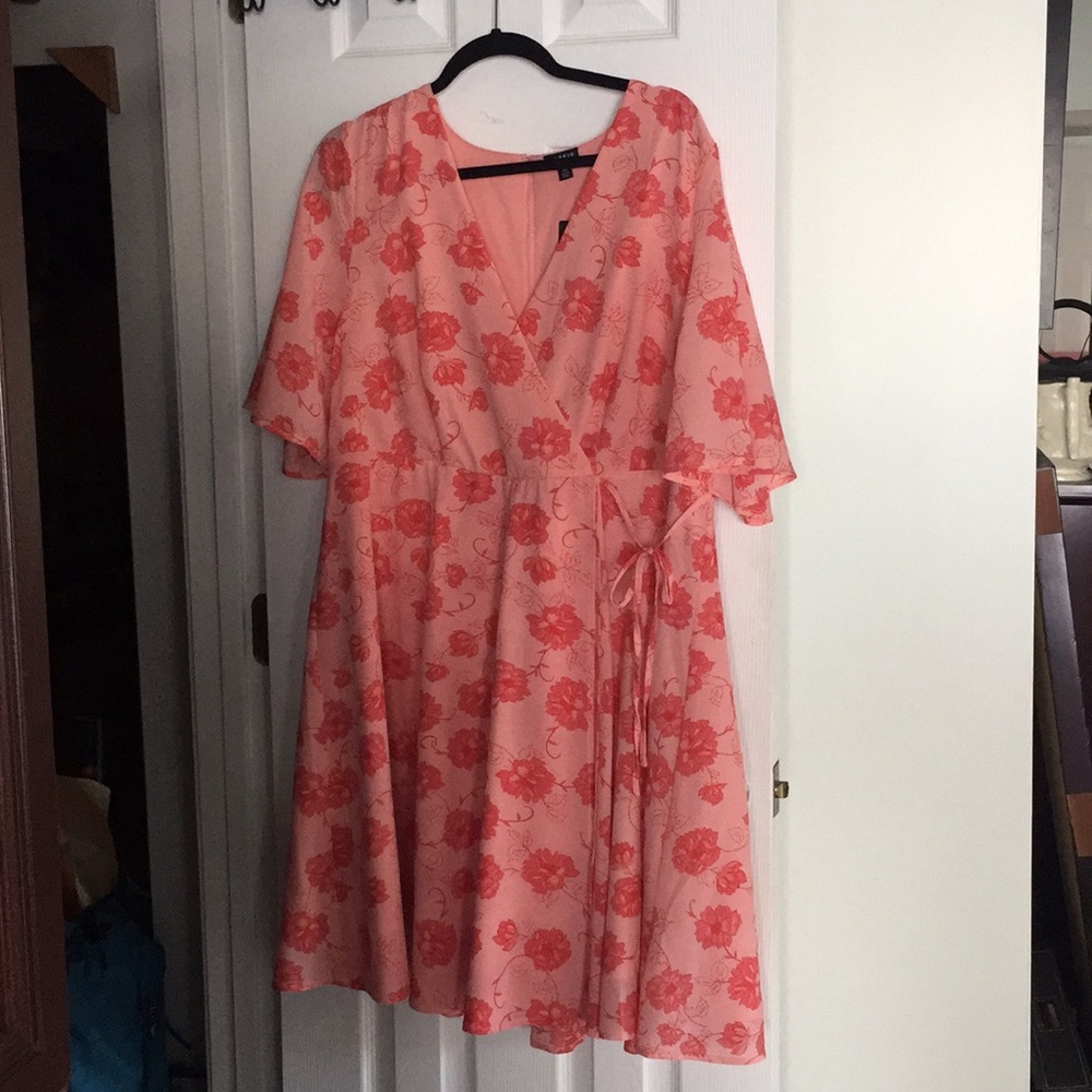 Your summer wedding guest/date/feel pretty dress!